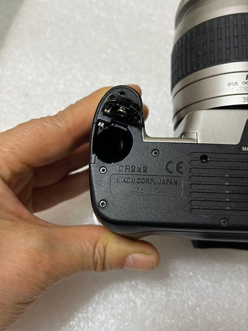 Nikon 一眼レフカメラ シルバー レンズ付きジャンク品