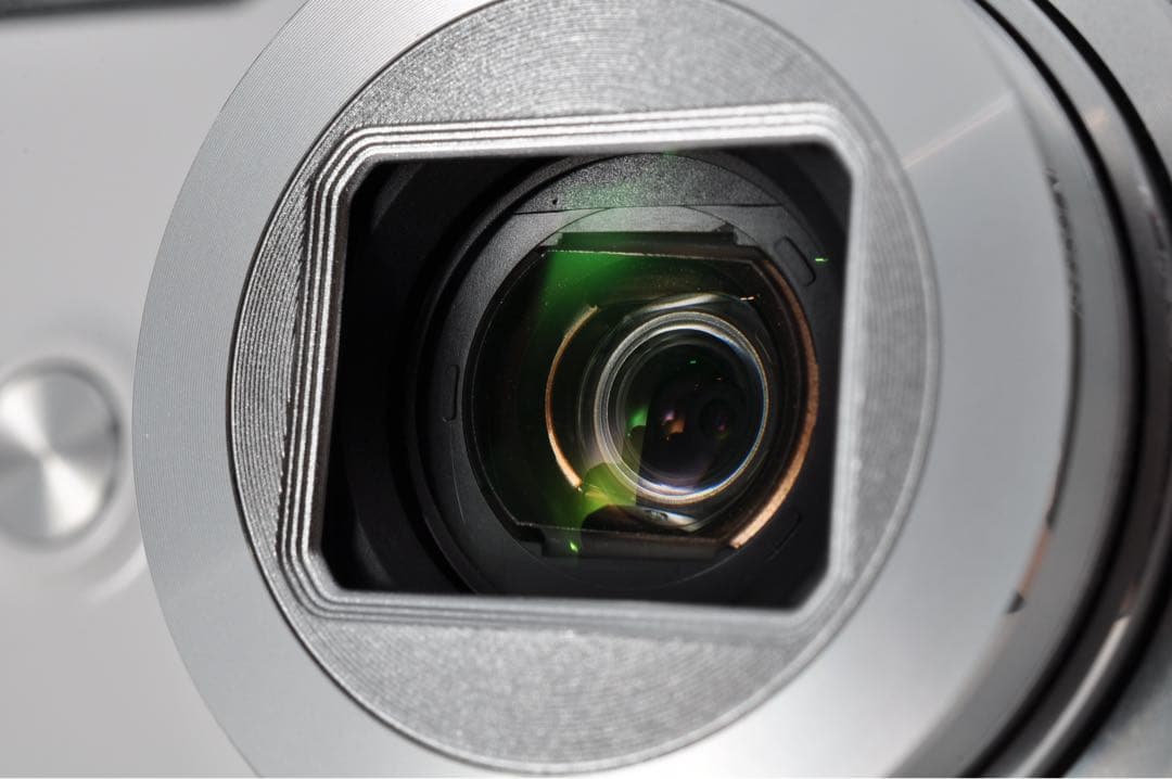 ■ ほぼ新品 ■ニコン　Nikon COOLPIX S6900