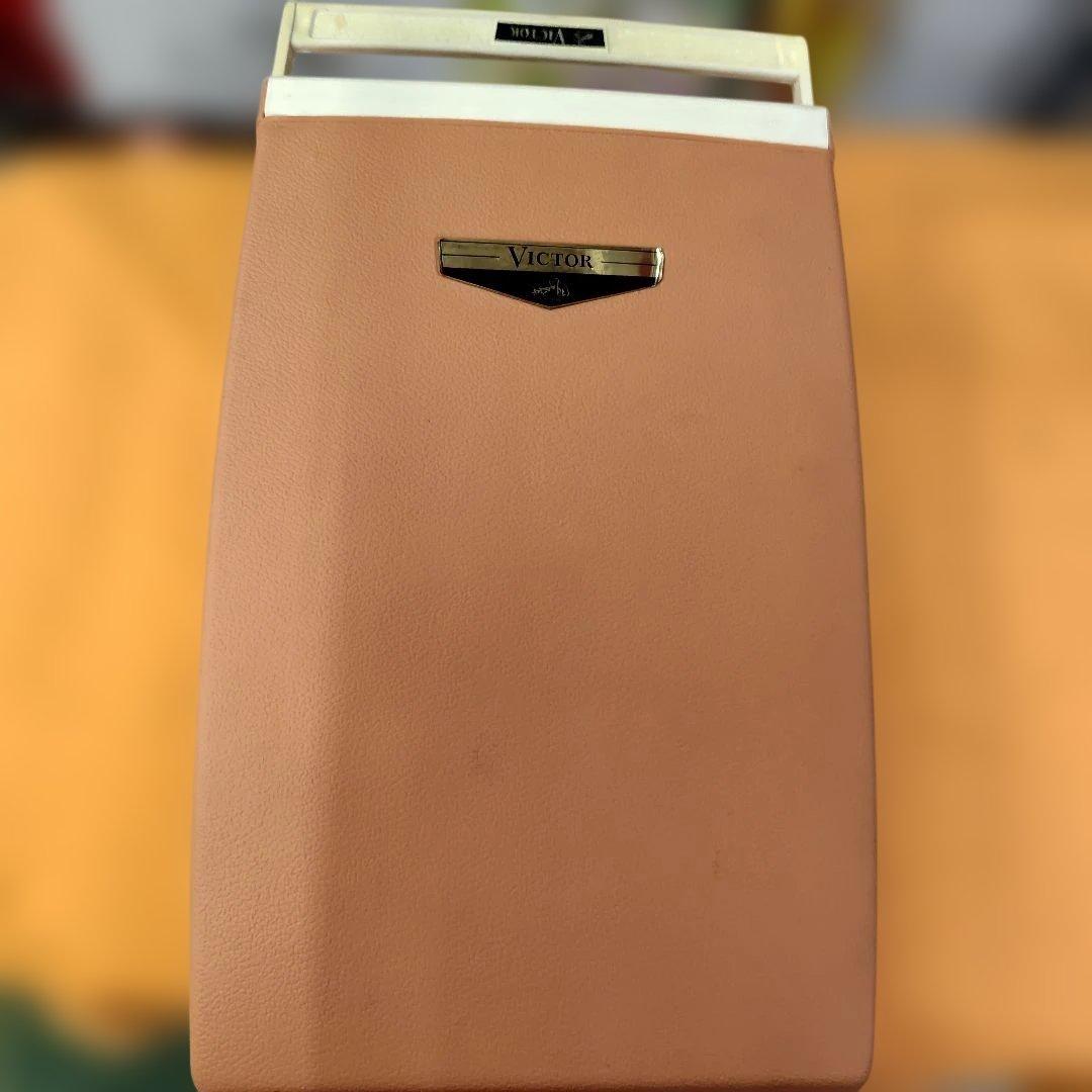 VICTOR オレンジ クラッチバッグ　ジャンク