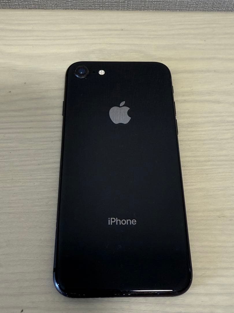 Apple iPhone 8 ブラック 64GB