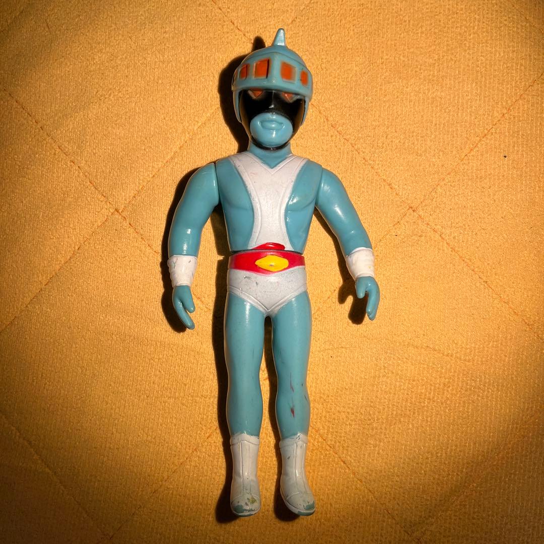 ポピー　シルバー仮面　ソフビ