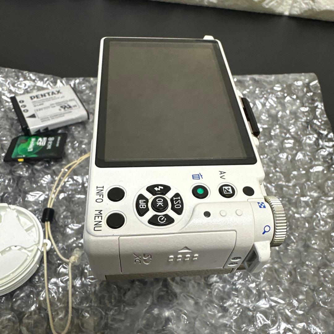 ペンタックスPENTAX Q ホワイト　動作品　中古良品