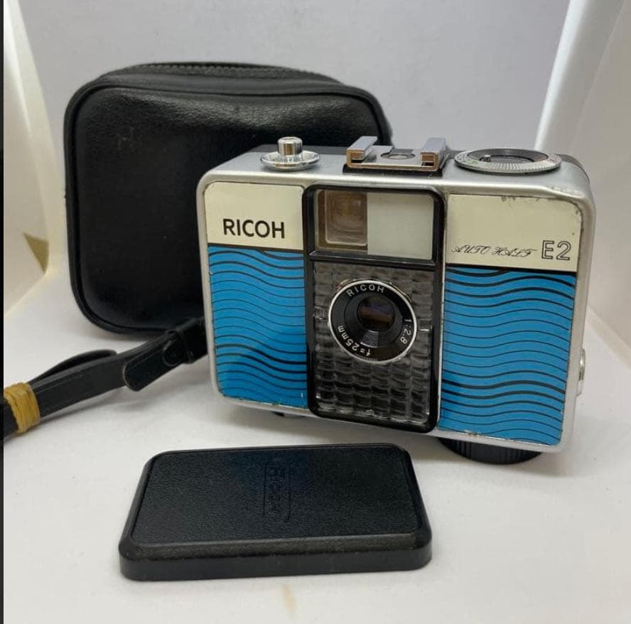 【ジャンク】ケース、ストラップ付 RICOH AutoHalf E2