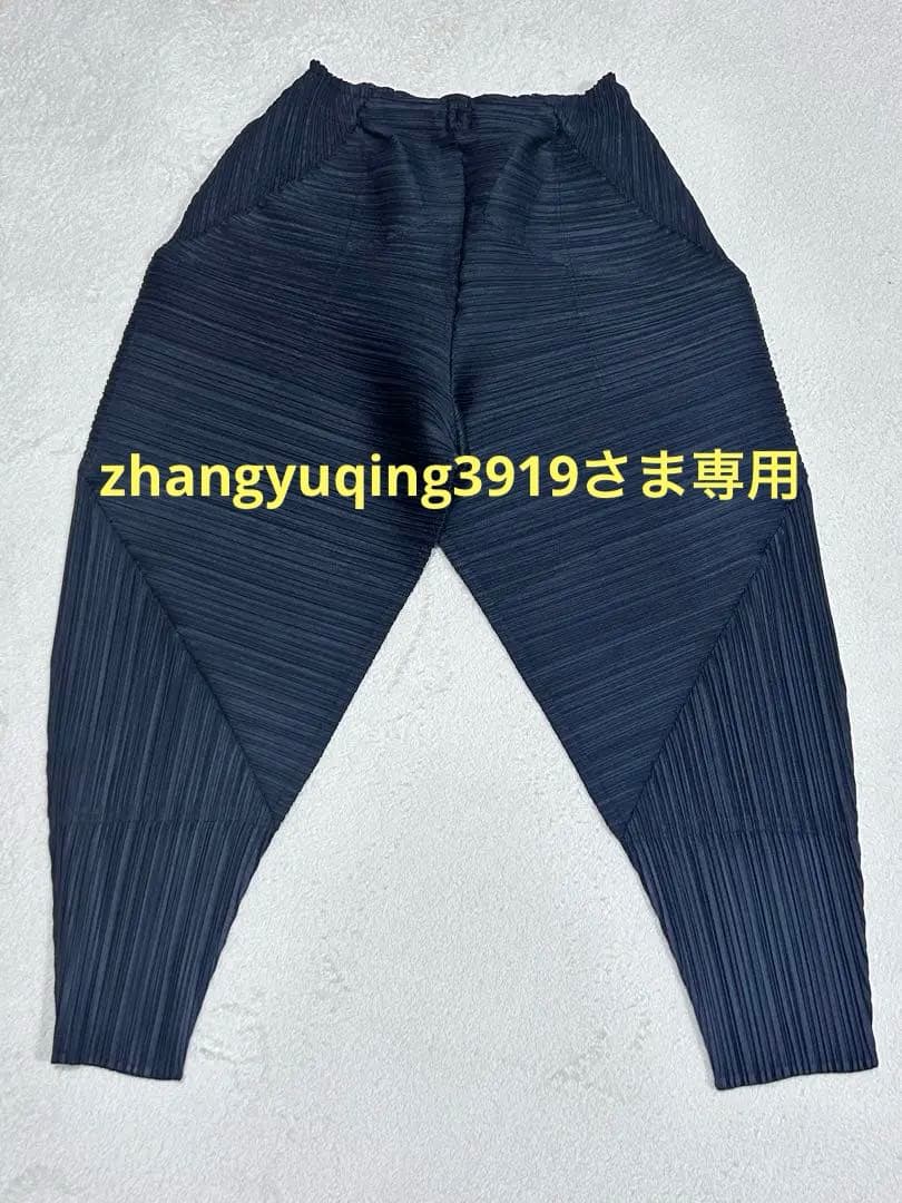 プリーツプリーズ　変形パンツ