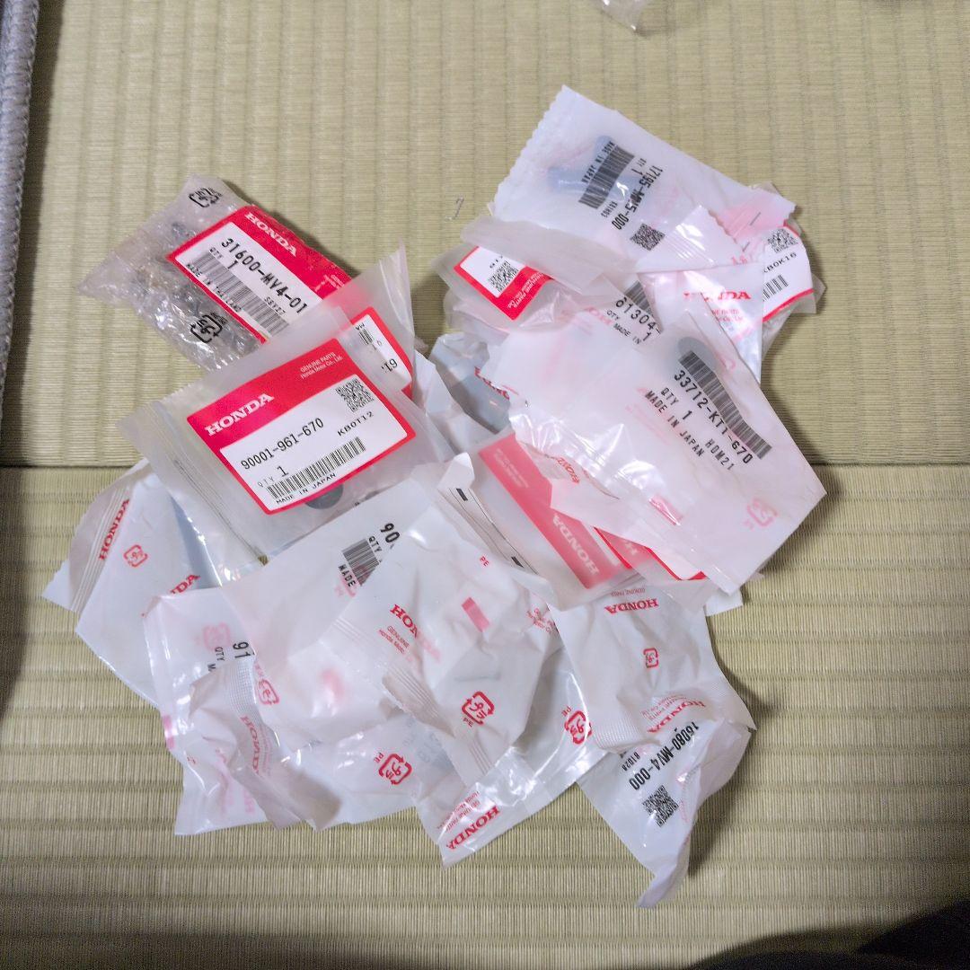 ホーネット600用純正部品類　廃盤品含む　おまけ付き