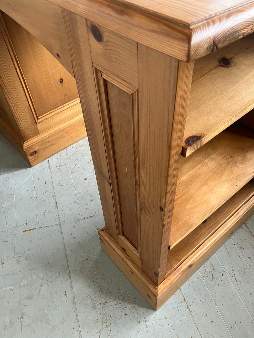 ラキ　ペニーワイズ　チャイルドデスク　Paul Wilson