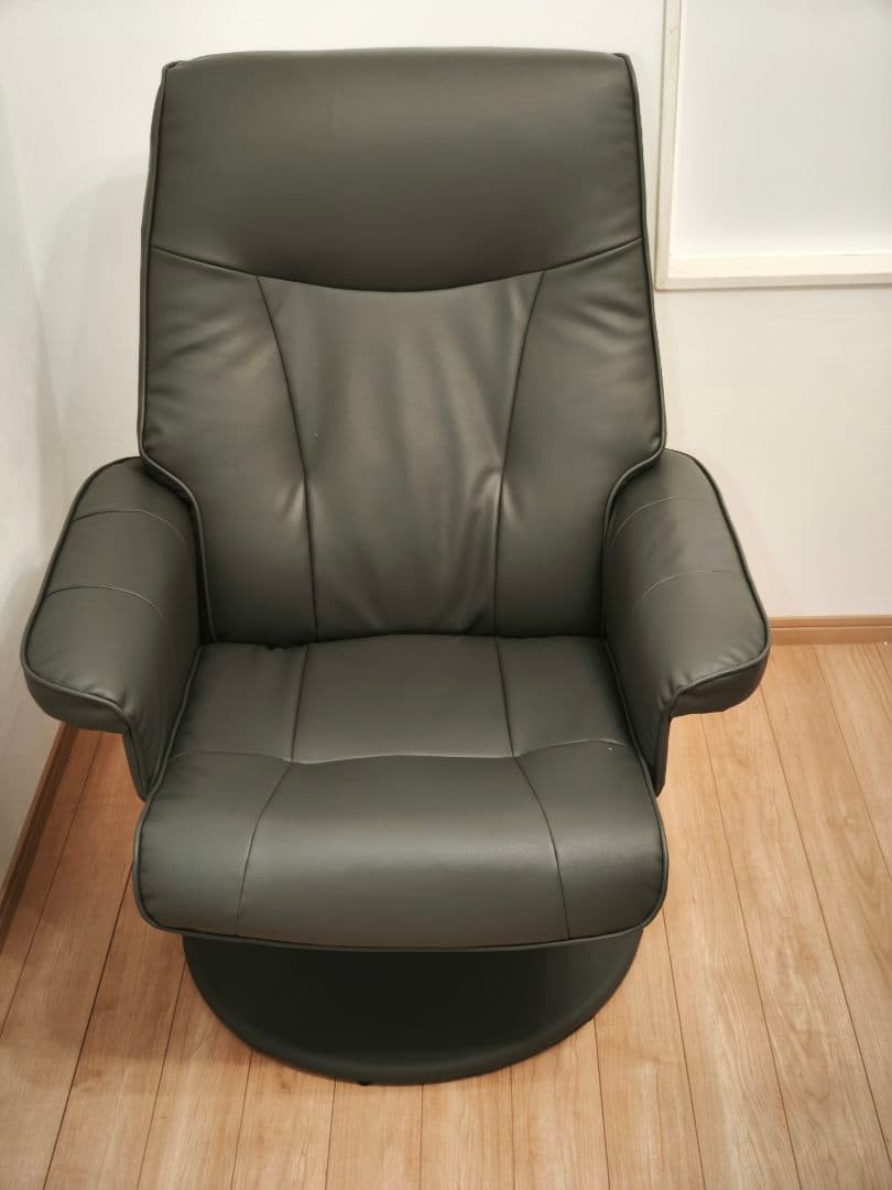 グレー リクライニングチェア オットマン付き