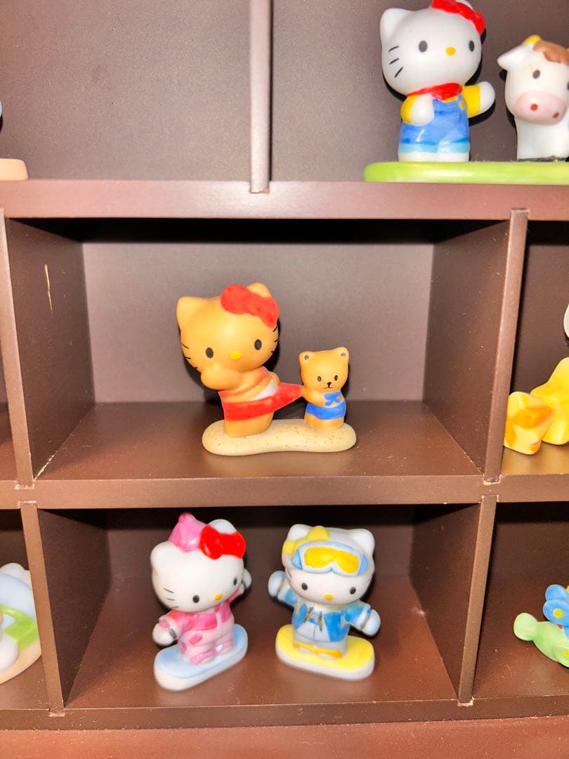 ハローキティ 陶器置き物　ディスプレイケース付き　まとめ売り