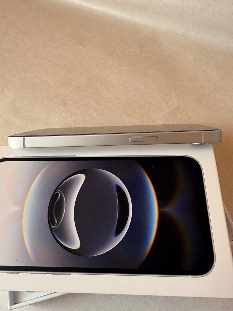 iPhone 16e ホワイト 本体 ケーブル 箱 オマケ付