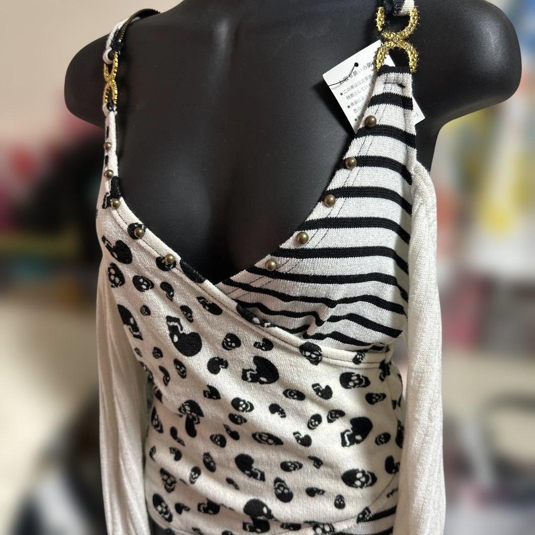 新品未使用　d.i.aスカル柄 クロスオーバートップス