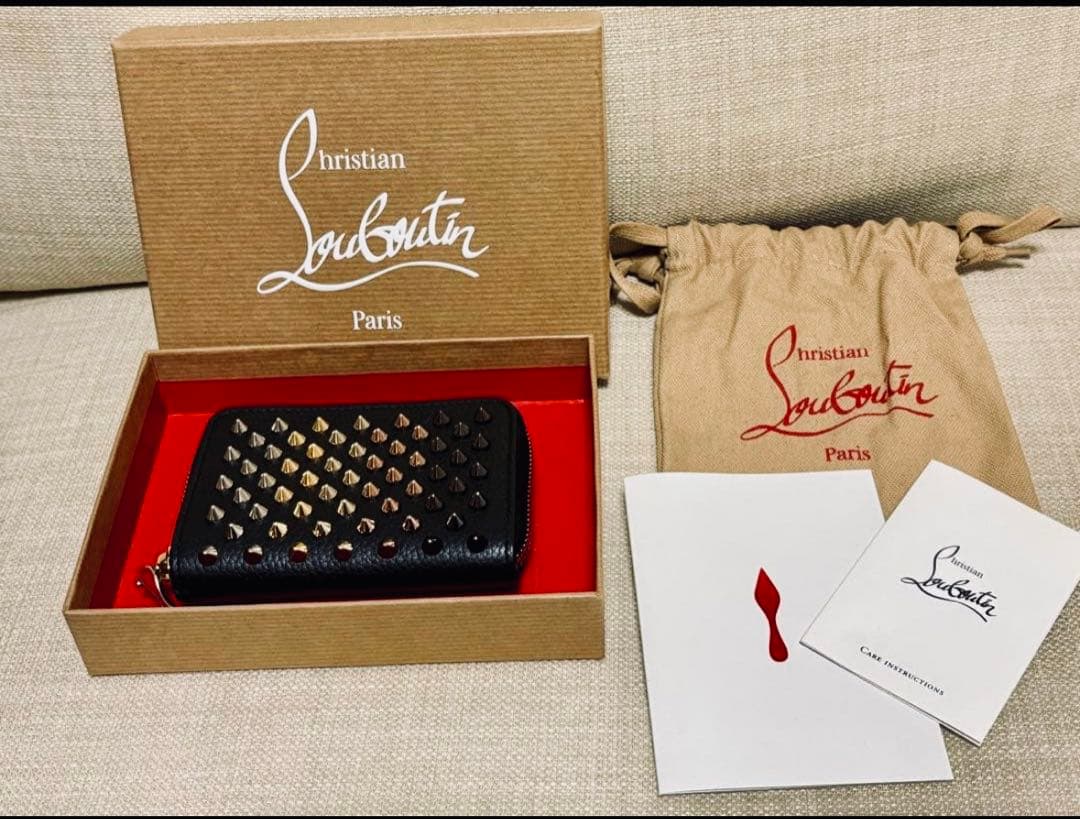 Christian Louboutin スタッズケース ミニ財布