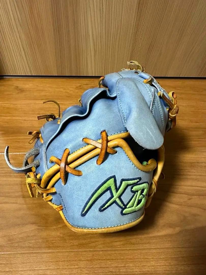 アクセフベルガード 投手用グラブ