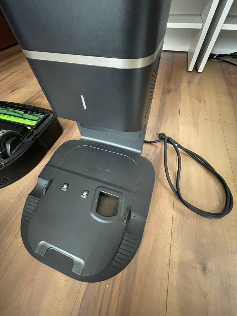 iRobot Roomba s9+　自動ゴミ処理機能付き