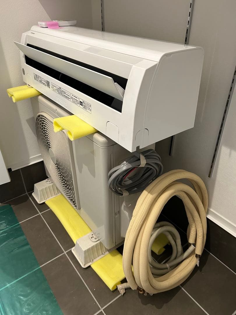 東芝 エアコン RAS-K221E3X(W) 2023年　6畳