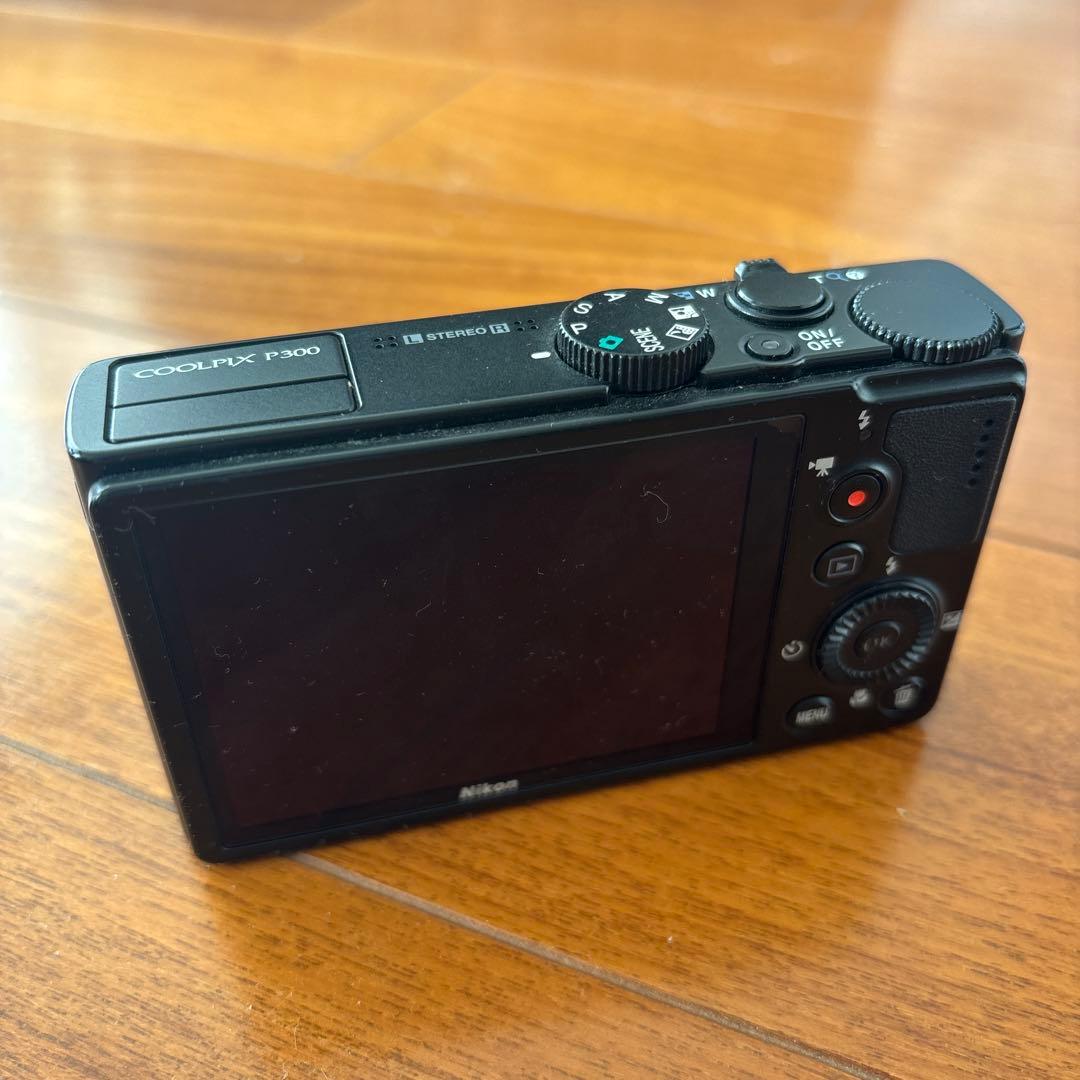 Nikon COOLPIX P300 デジタルカメラ