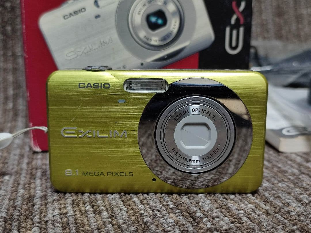 CASIO EXILIM EX-Z80 カシオ デジカメ　コンデジ