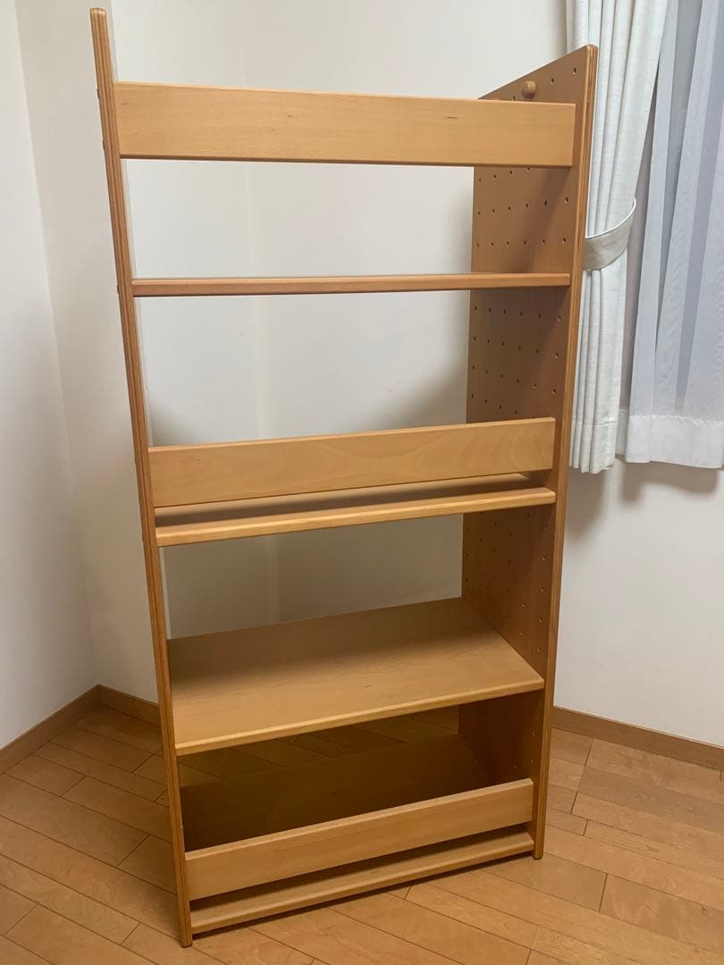 フォルミオ本棚