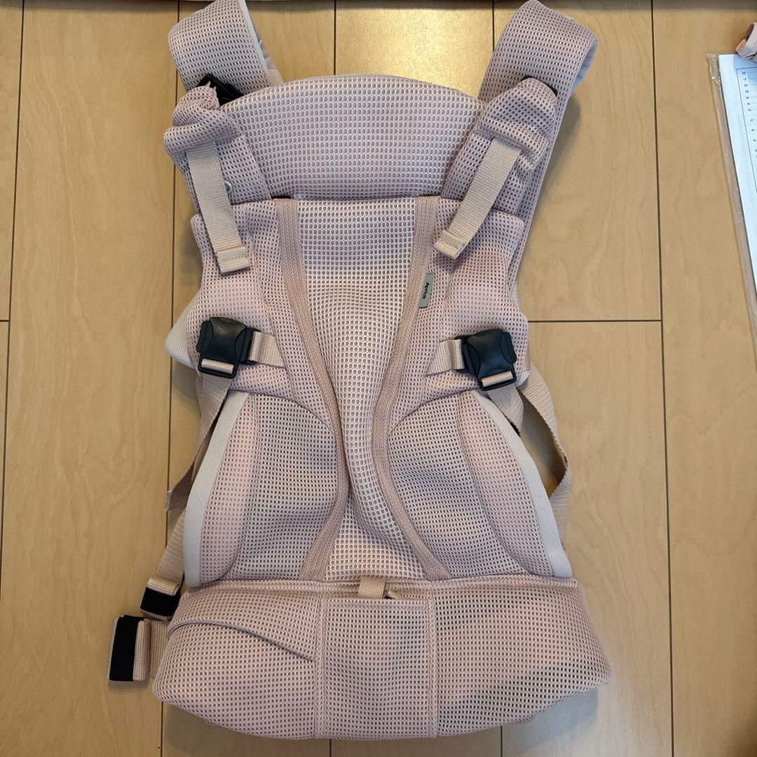 【数量限定カラー】アップリカ ラクリスAB 抱っこ紐【ベージュピンク】