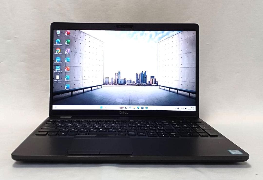 美品 15型 Precision 3541 i7 9世代 QuadroP620