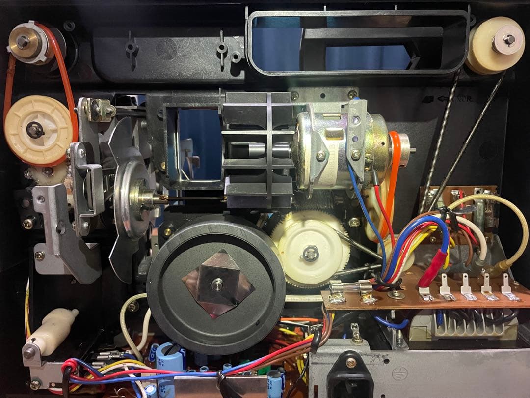 【8ミリ映写機】 Chinon Sound SP-330