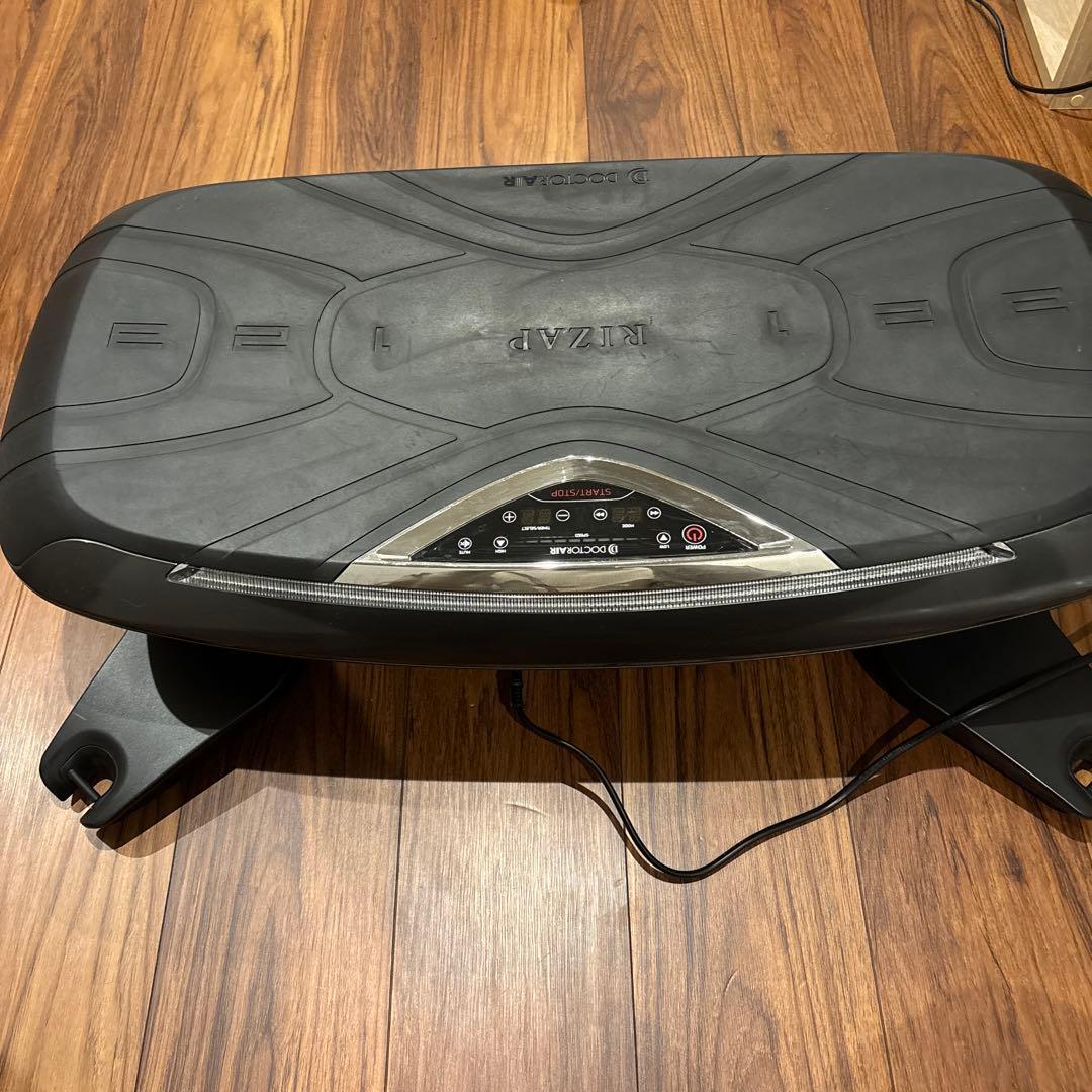 ✴︎最終値下げ中✴︎RIZAP 振動マシン ブラック