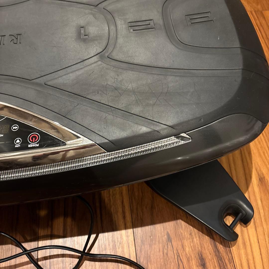 ✴︎最終値下げ中✴︎RIZAP 振動マシン ブラック