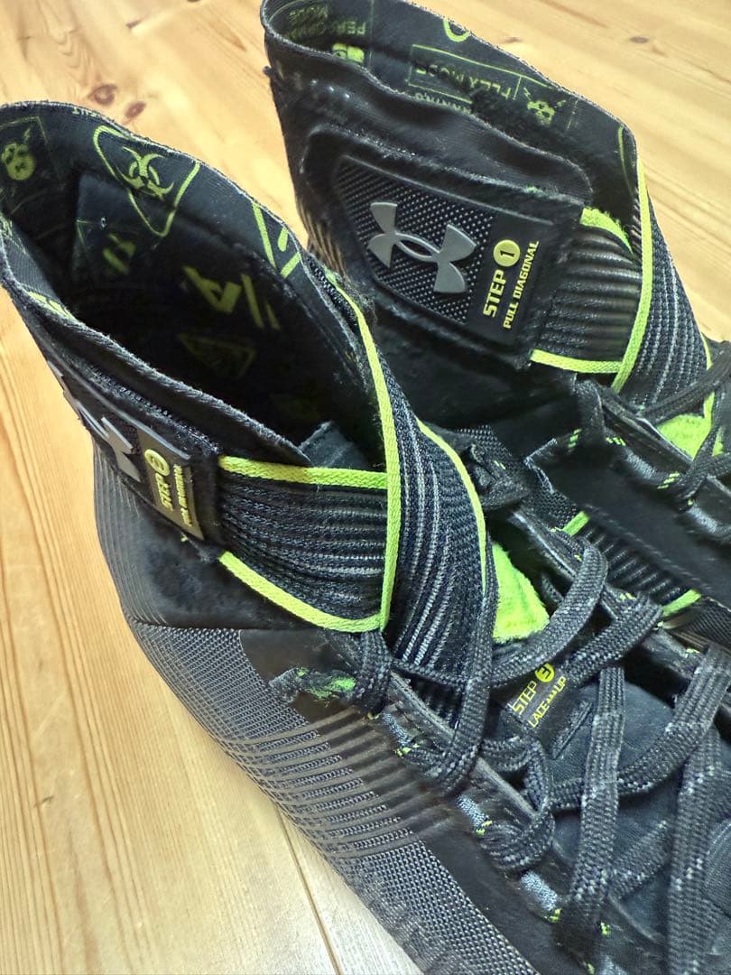 Under Armour アメフトスパイク 29cm ブラック/イエロー