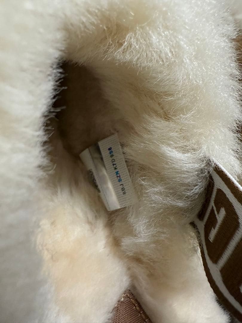 UGG FUNKETTE アグ ファンケット 厚底 ファー サンダル ムートン