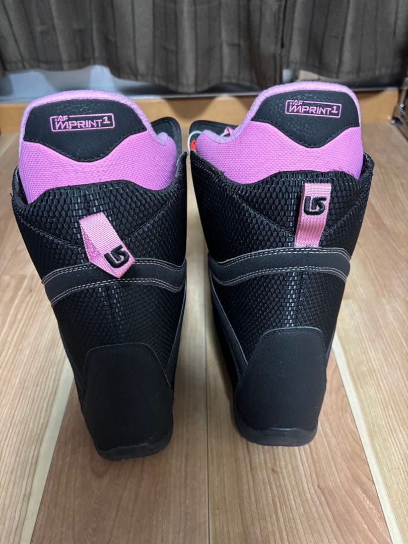 Burton スノーボードブーツ 女性用 ブラック/ピンク　ダイヤル式