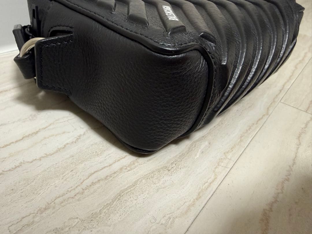 バレンシアガ　BALENCIAGA カー　カメラバッグ　ショルダーバッグ