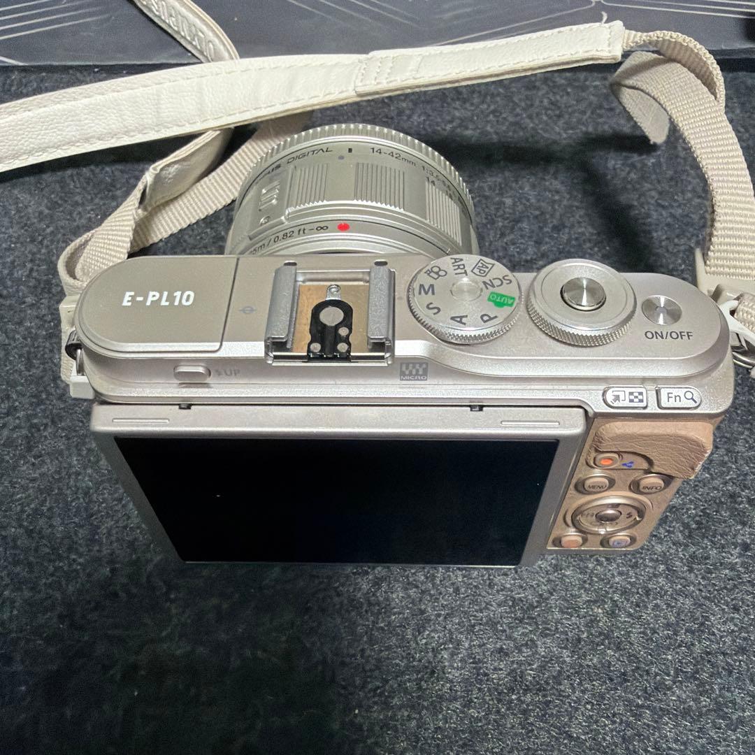 【本日限定】OlympusPEN E-PL10 ミラーレスカメラ キットレンズ付