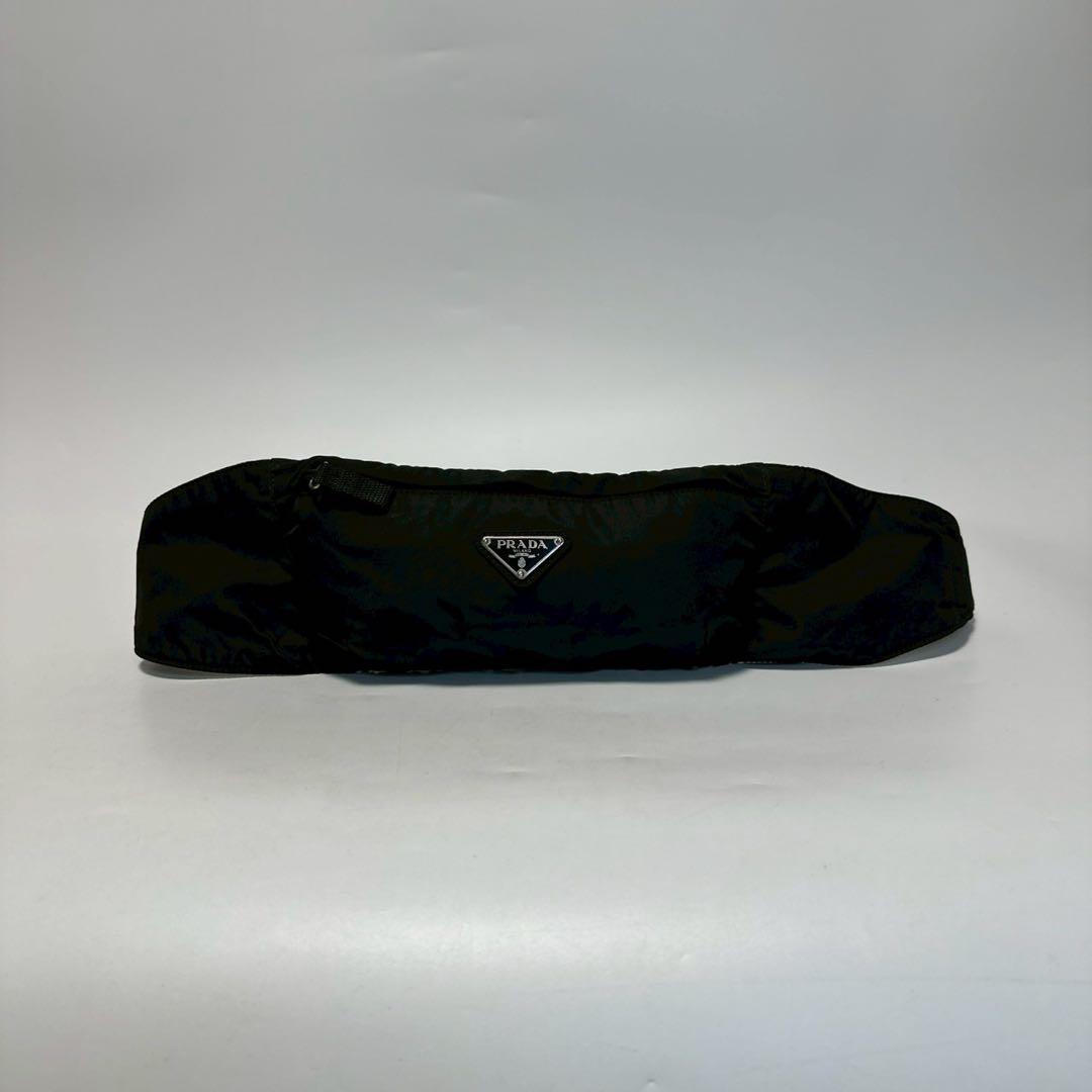 m46【美品】プラダ　三角ロゴ　ナイロン　ブラック　ウエストポーチボディバッグ.