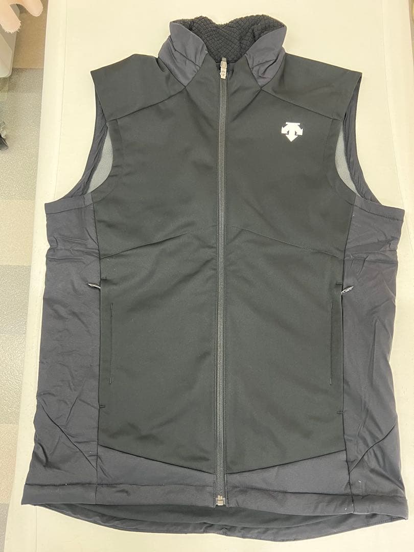 デサント ミドラー ベスト サイズO