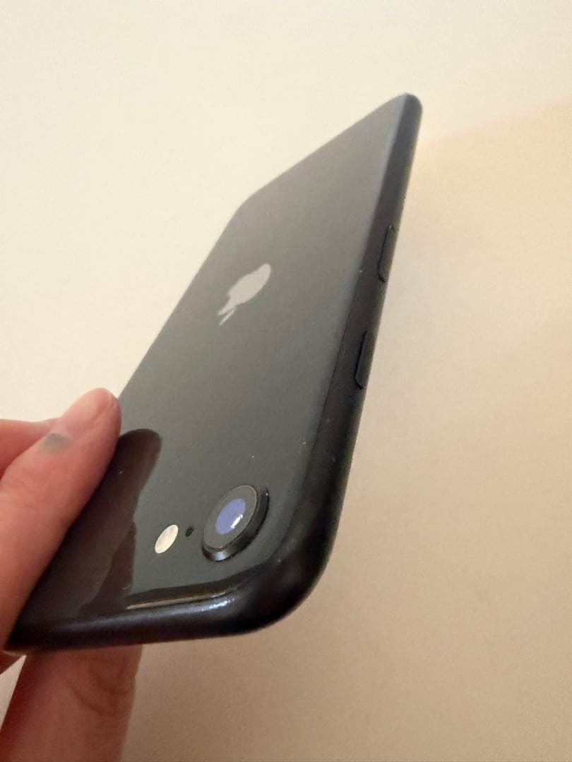 iPhone SE2 128GB ブラック 美品