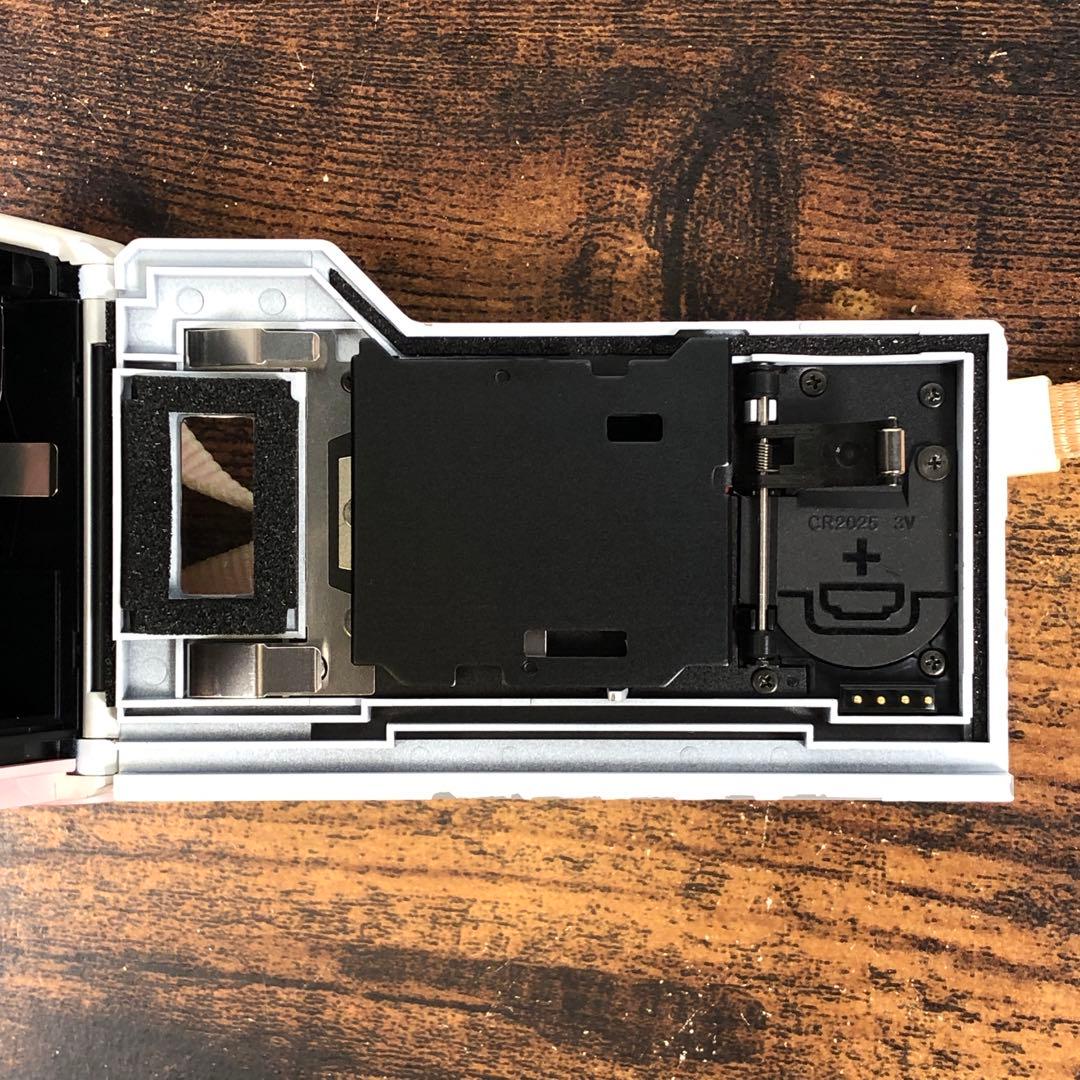 フィルムカメラ MINOLTA AF-E QUARTZ DATE COURREGES QD