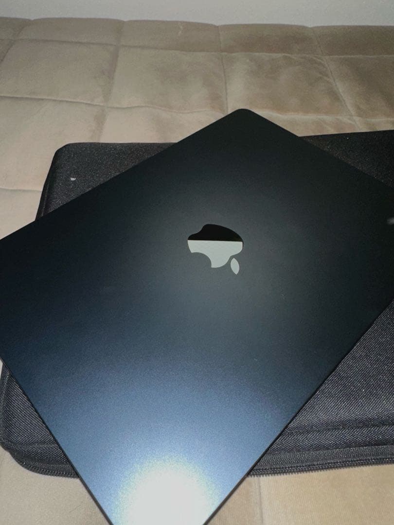 [美品] MacBook Air 8GB 13.6インチ