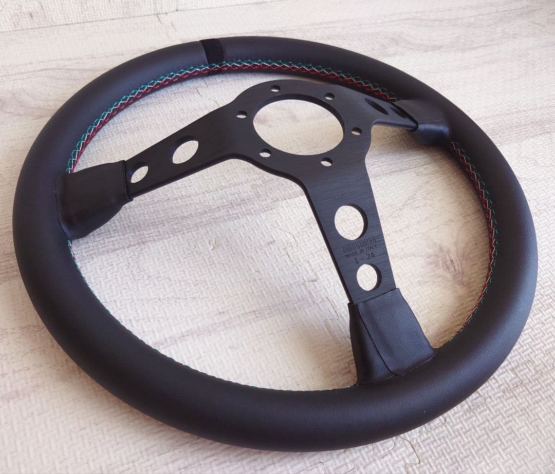 momo ステアリング 60周年 記念モデル 14インチ レザー ブラック