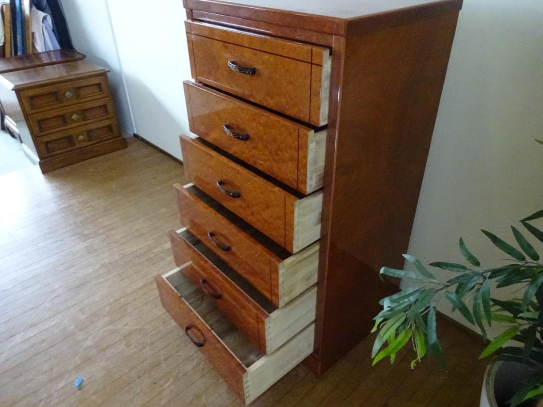 バーズアイメープル　６段チェスト　引き出し桐無垢材　高級品仕様