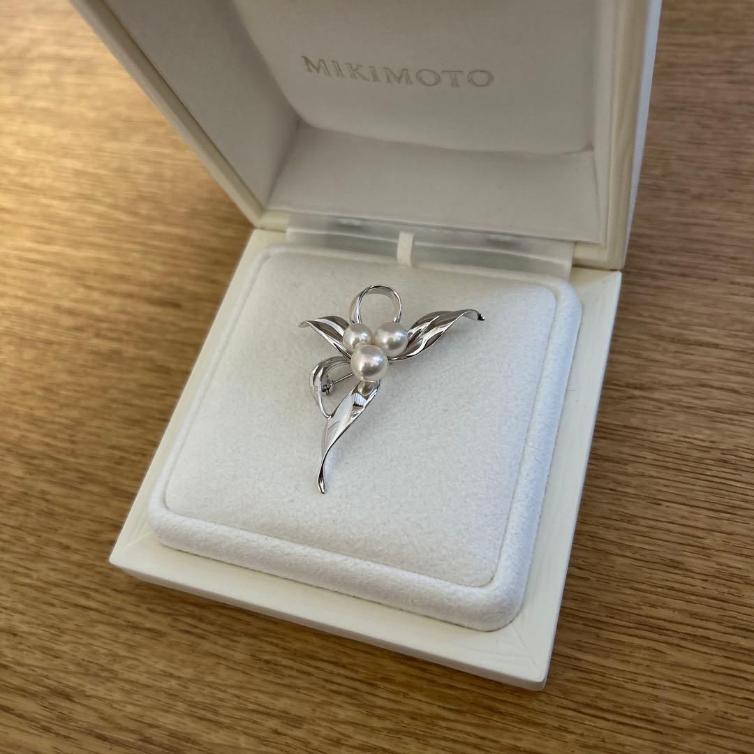 MIKIMOTO ミキモト　真珠　パール　ブローチ シルバー 3珠　花