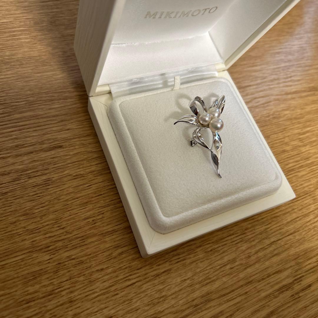 MIKIMOTO ミキモト　真珠　パール　ブローチ シルバー 3珠　花