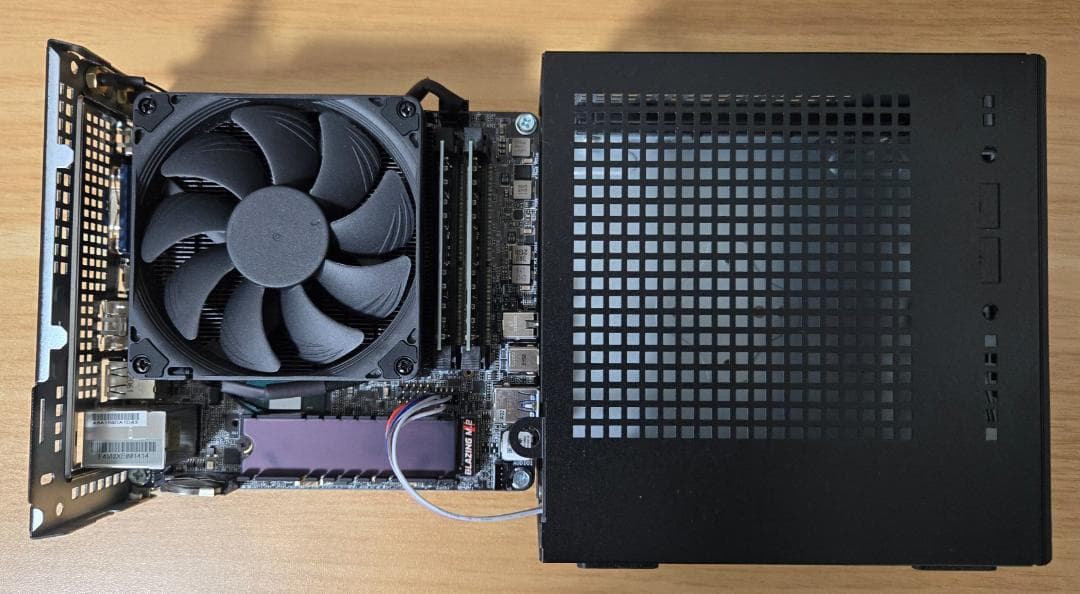 ミニPC DeskMini B660 i5-13500T/16GB/SSD1TB