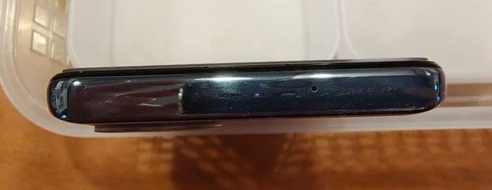 moto g100 充電器とケーブルはありません