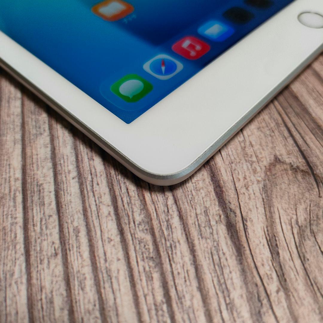 iPad 第8世代 32GB シルバー 美品