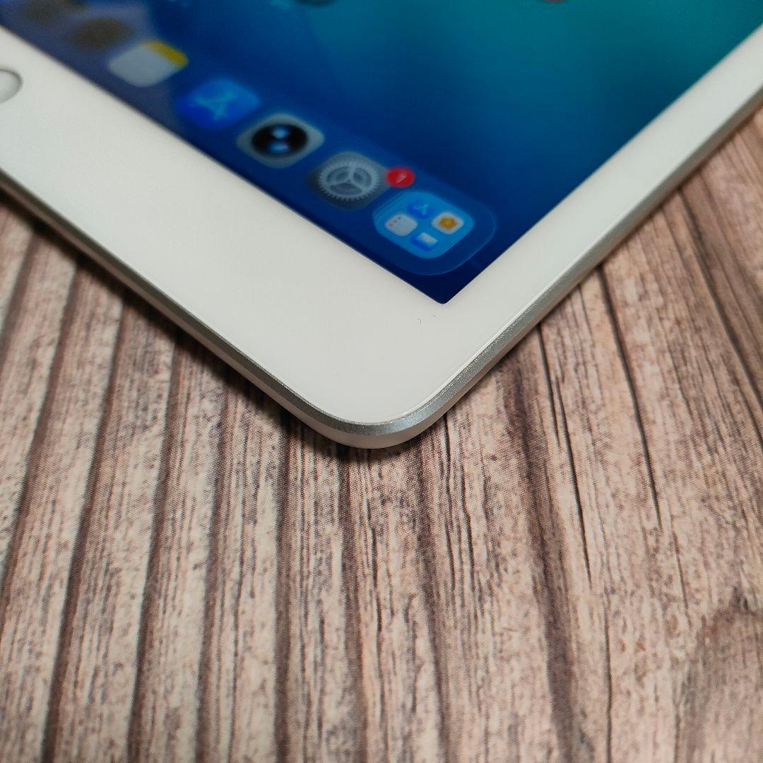 iPad 第8世代 32GB シルバー 美品