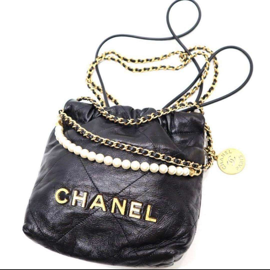 CHANEL ブラックレザー ショルダーバッグ　ノベルティ