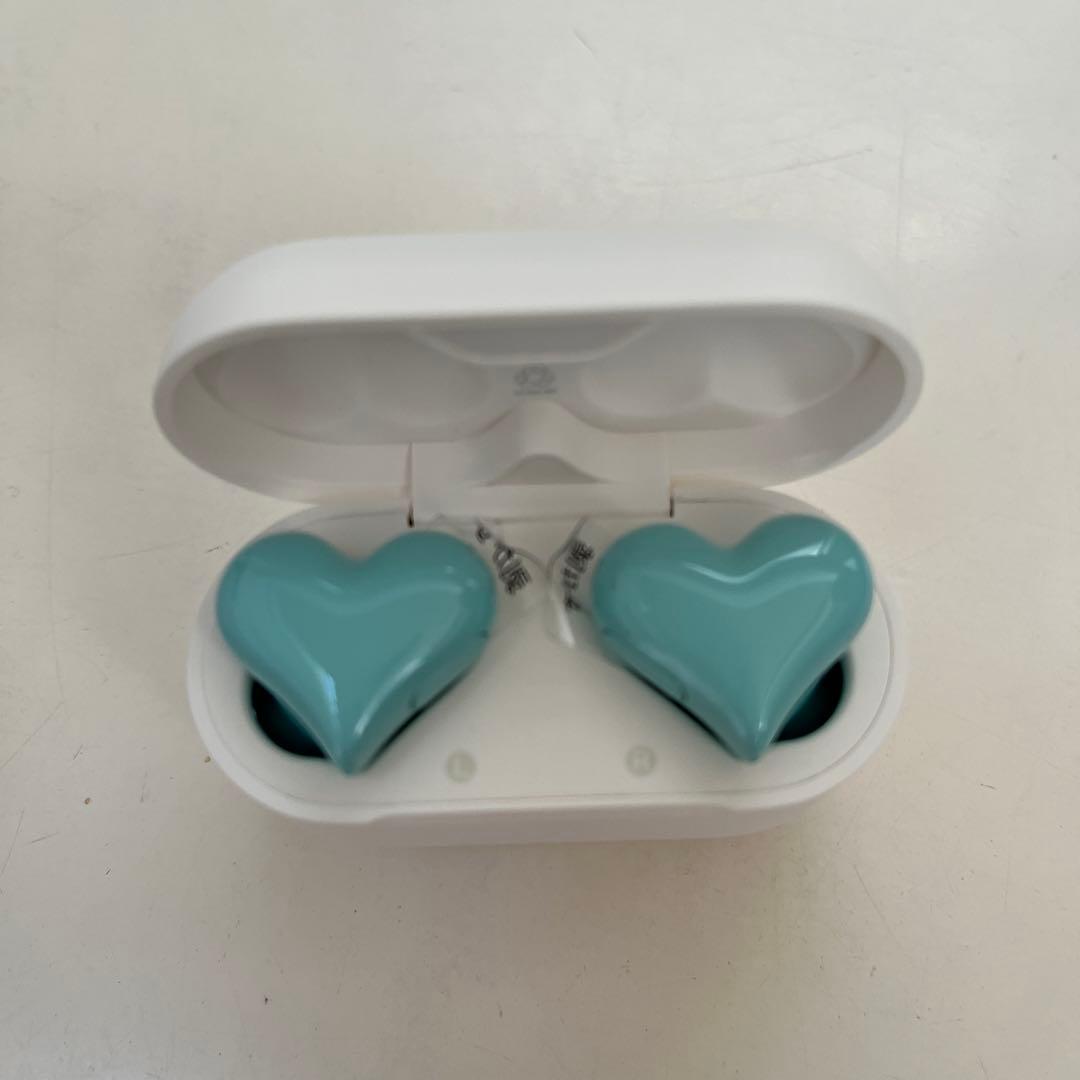 Heart Buds ワイヤレスイヤホン 水色