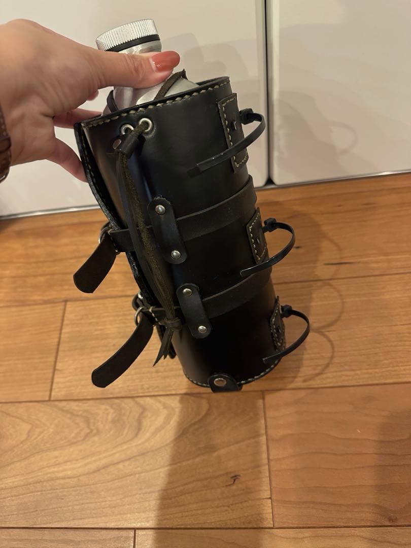 ガソリン予備燃料タンク　携行缶