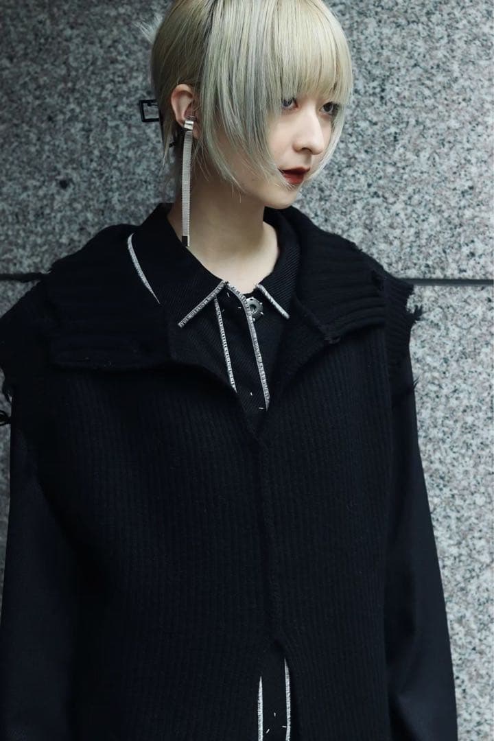 美品・即発送★PERVERZE 2wayダメージ ニットベスト パーバーズ