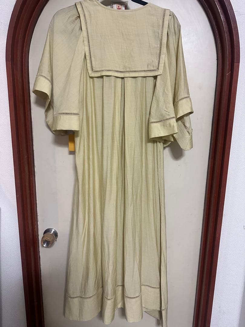 PINUE ラダー レース ワンピース (レモンクリーム)