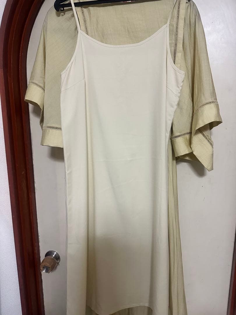 PINUE ラダー レース ワンピース (レモンクリーム)